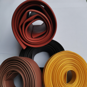 Heat shrinkage material